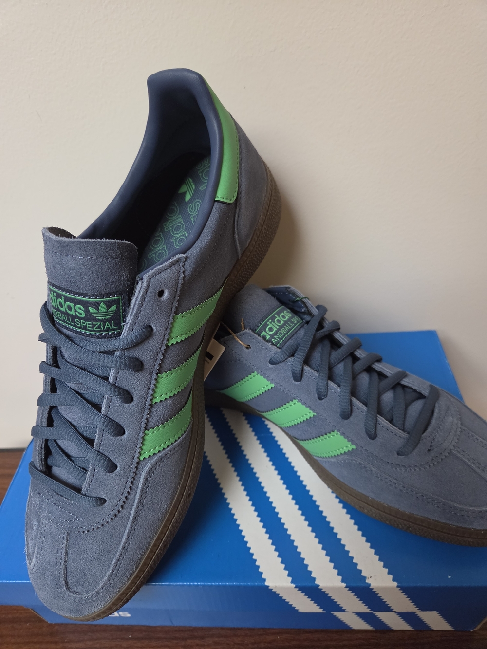 Brand New Adidas Men’s Blue Suede Spezial Sneakers with Green Stripes